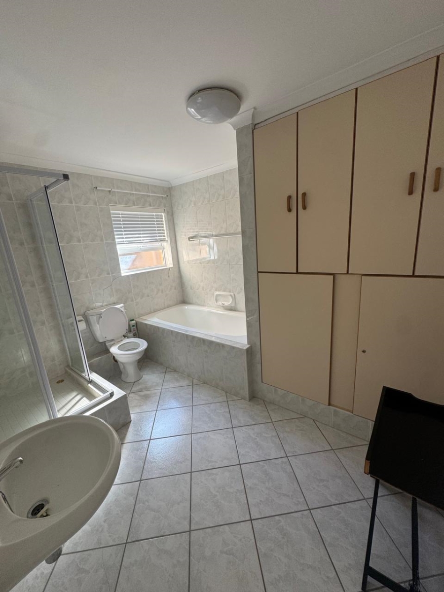 6 Bedroom Property for Sale in Aston Bay Eastern Cape